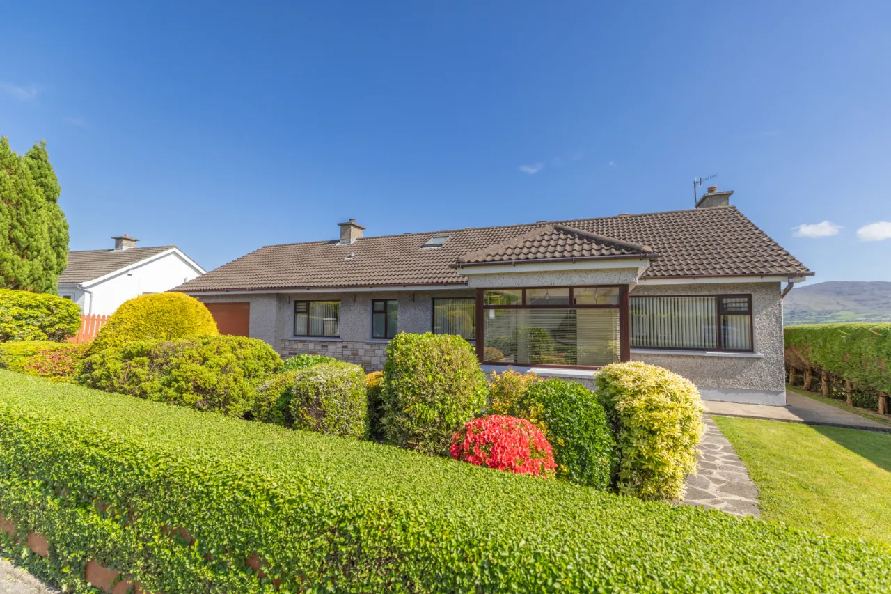 32 Pinewood Hill, Warrenpoint, Newry, County Down, BT34 3RH