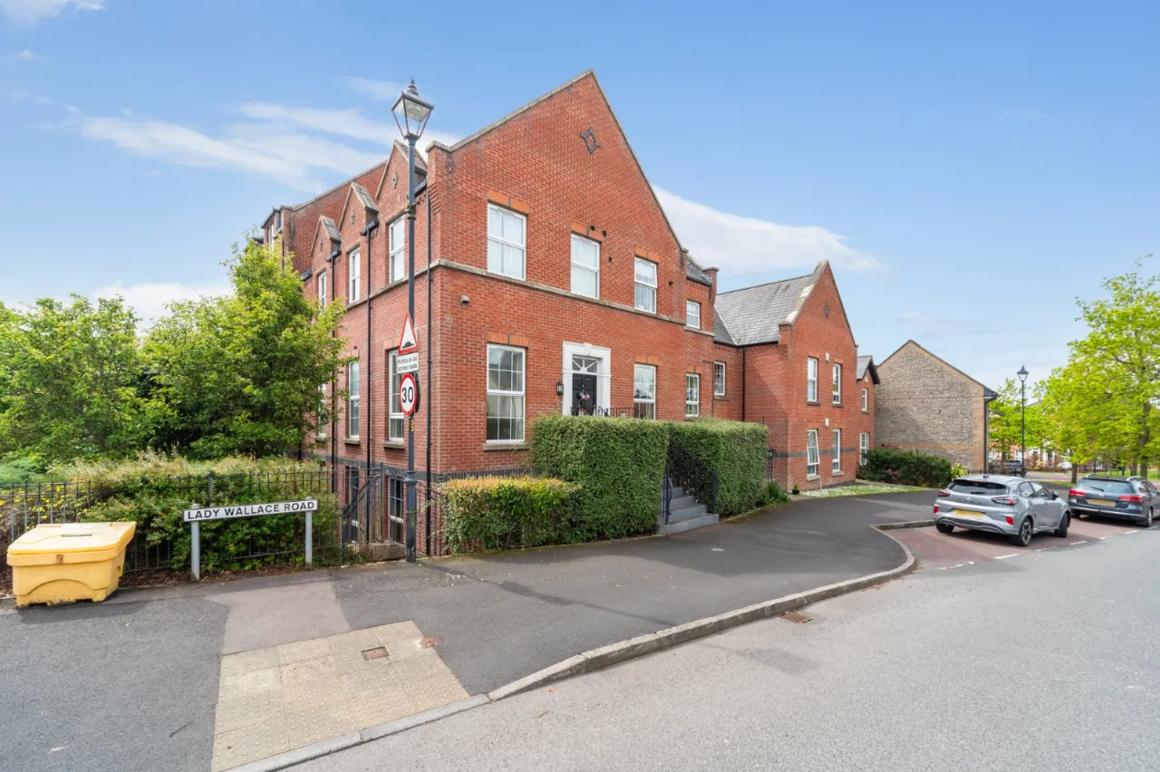 36 Lady Wallace Walk, Lisburn, County Down, BT28 3GY