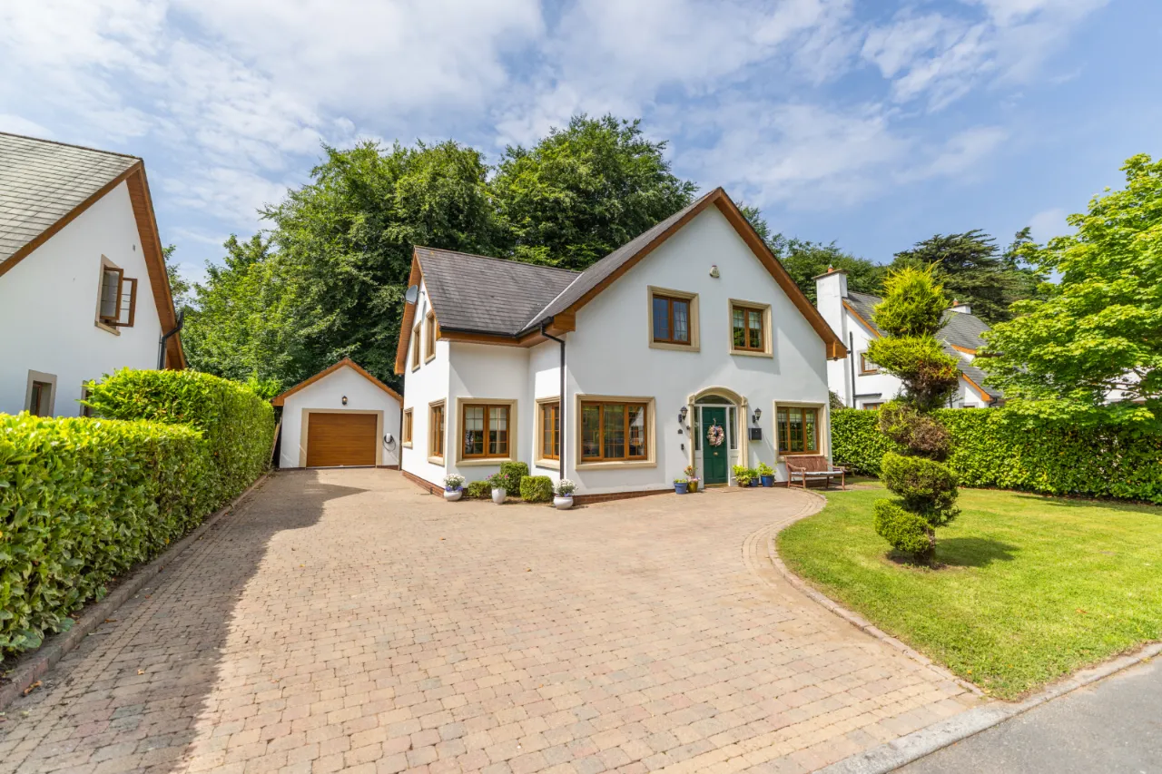 24 Rathdallan, Warrenpoint, Newry, County Down, BT34 3UQ