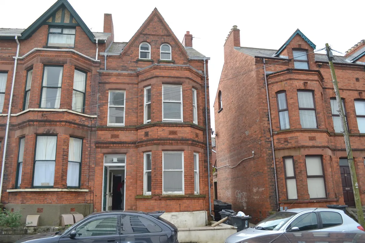 Apt 2, 15 Camden Street, Belfast, BT9 6AT, 