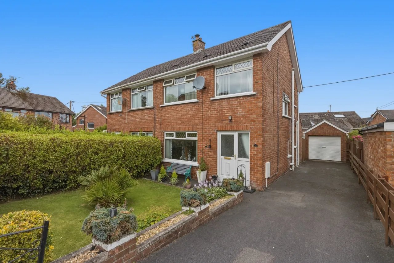 33 Stanfield Drive, Newtownards, County Down, BT23 8NG