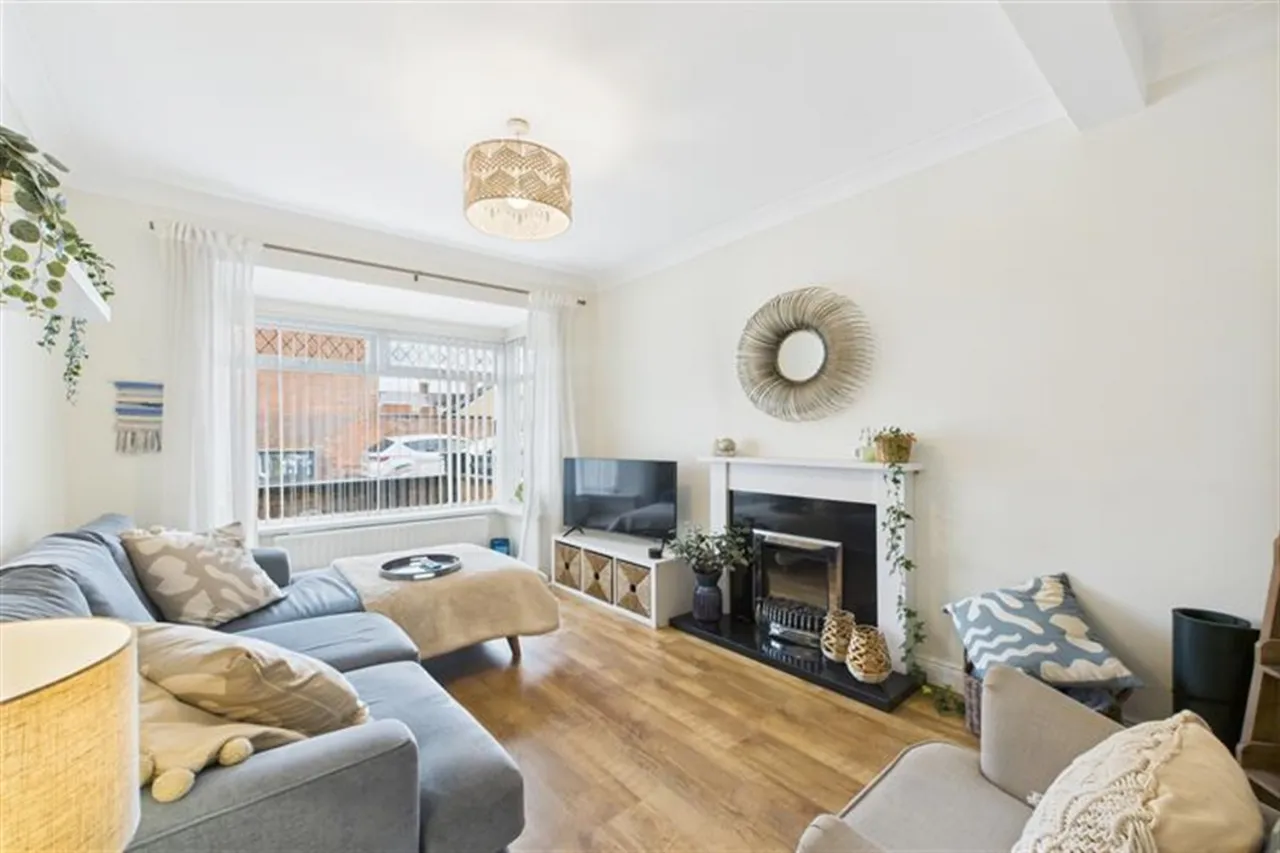 157 Parkgate Avenue, Belfast, BT4 1JD, 