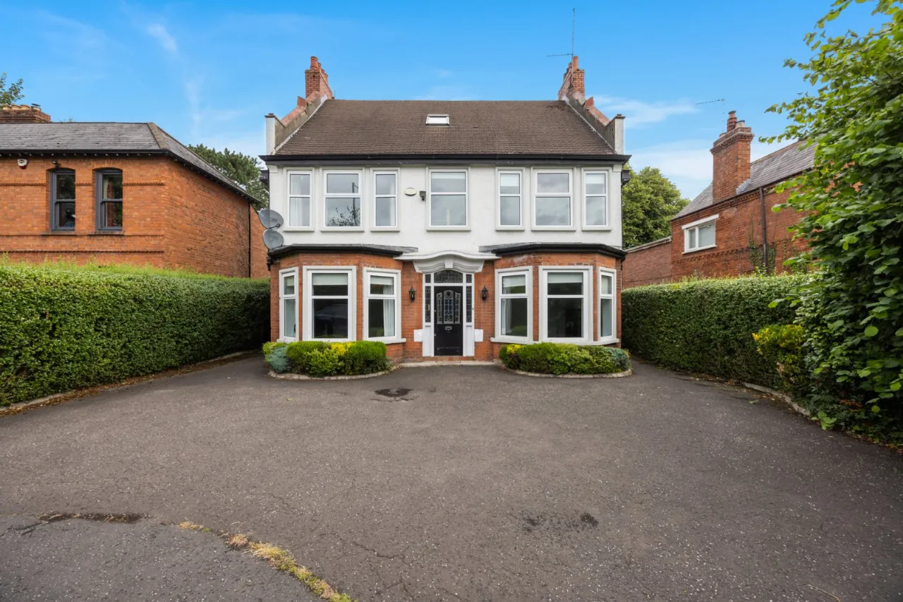 90 Balmoral Avenue, Belfast, County Antrim, BT9 6NY