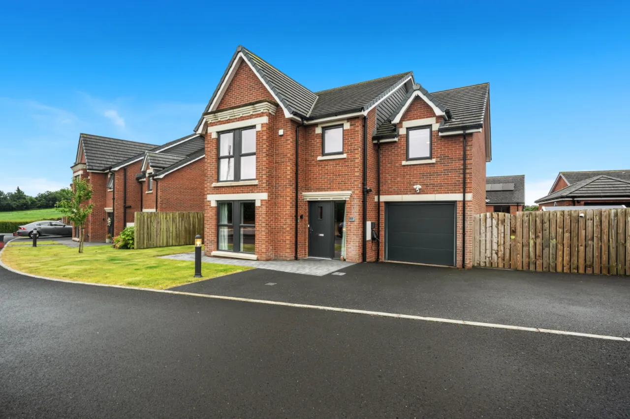 3 Baronsgrange Street, Carryduff, Belfast, County Down, BT8 8SF
