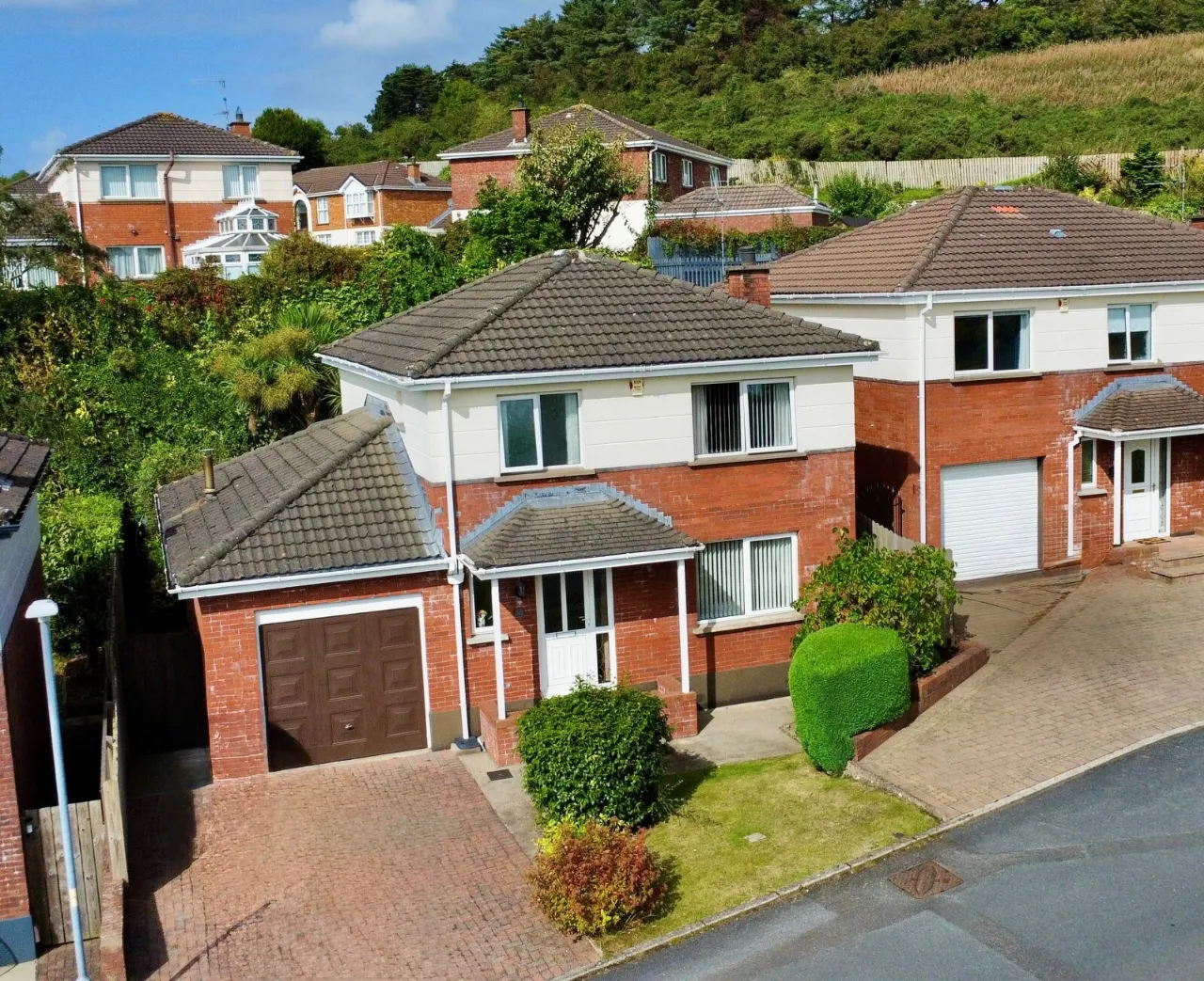 39 Lambert Avenue, Dundonald, Belfast, County Down, BT16 1LE