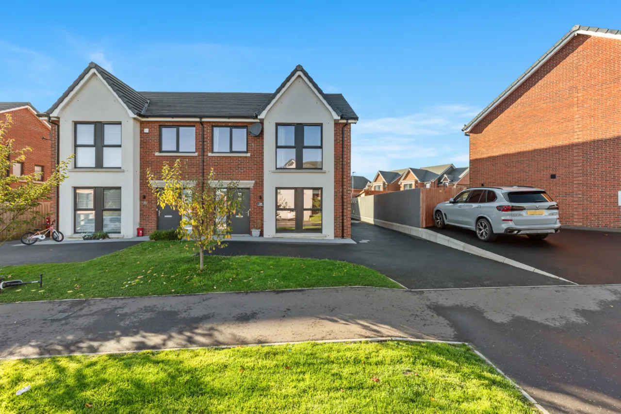 38 Baronsgrange Road, Carryduff, Belfast, County Down, BT8 8GL
