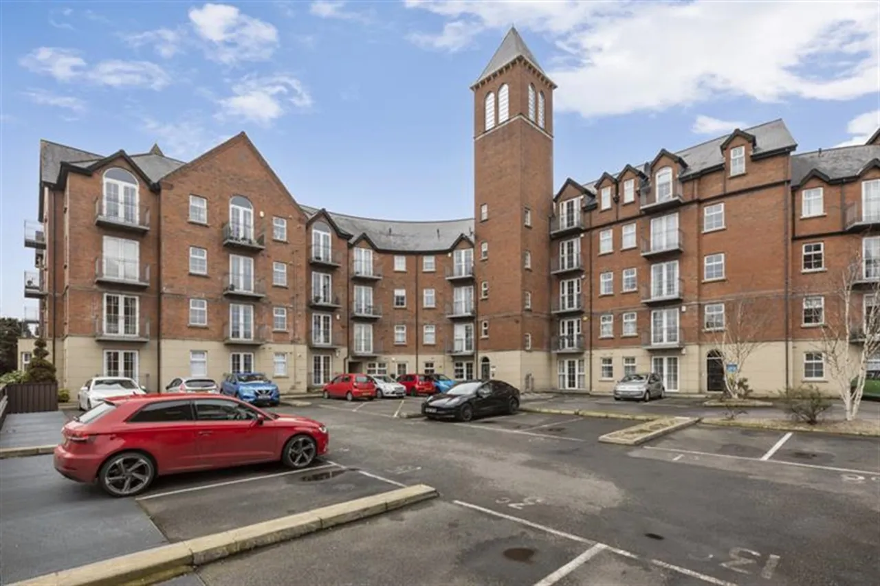 Apartment 35, 5 Bell Towers South, Belfast, BT6 0GR, 