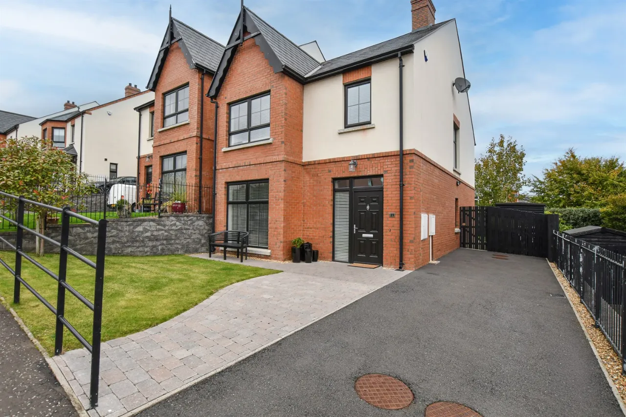21 Donegall Park Gardens, Belfast, BT15 5EU, 