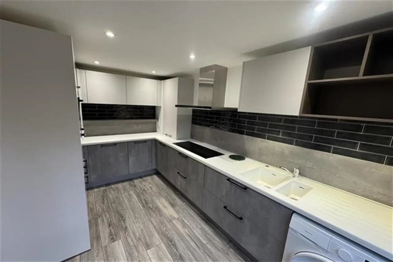 1 Stormont Mews, Belfast, BT5 7FR, 