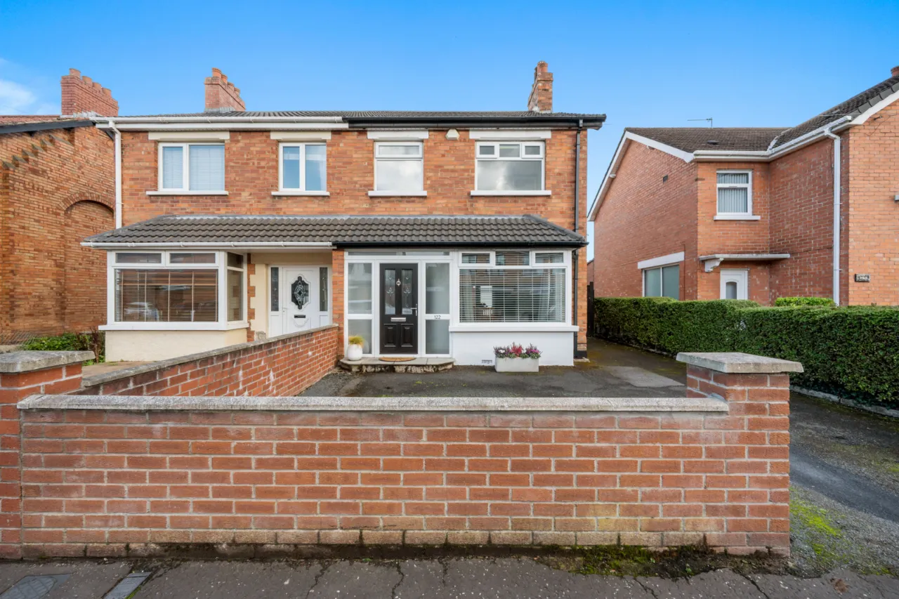 122 Sicily Park, Upper Lisburn Road, Belfast, BT10 0AP