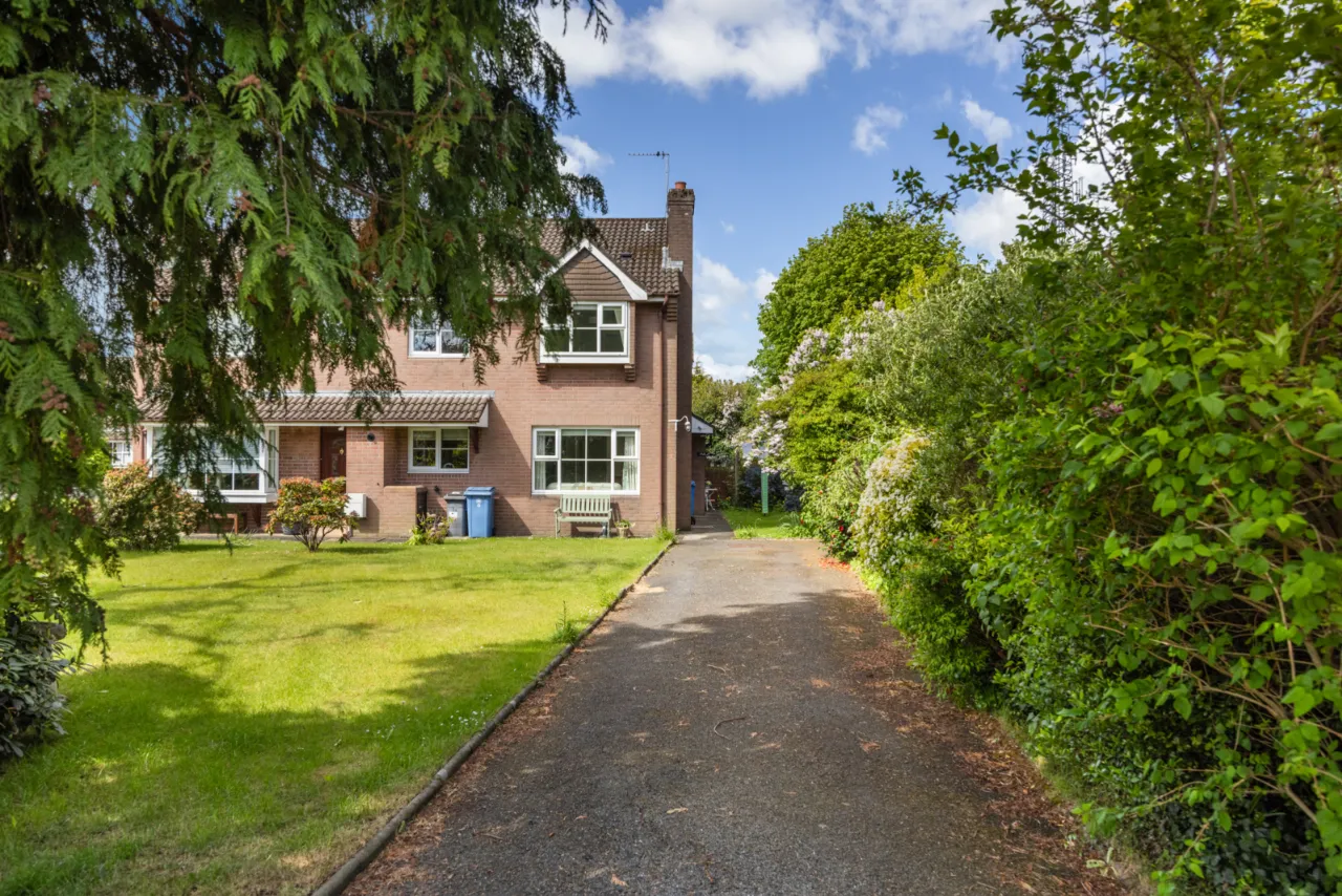 1 Sandringham Mews, Belfast, County Antrim, BT5 6JX